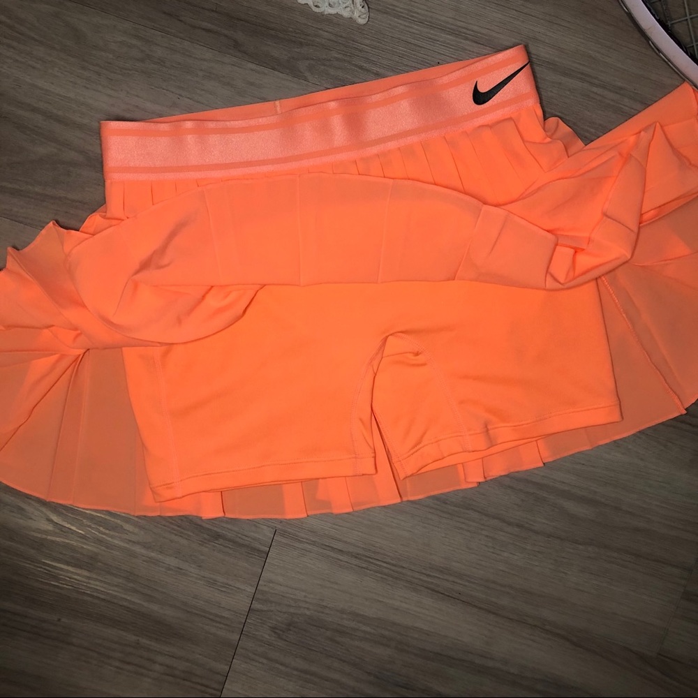 *SOLD* NWT Nike Victory pleated tennis skort Small - Picture 3 of 9